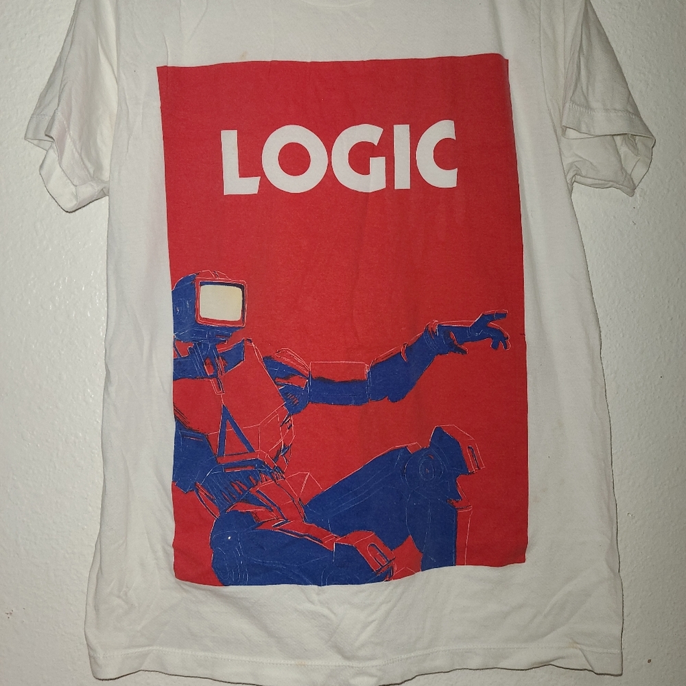 Hot topic logic t-shirt